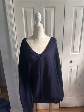 Edikted Navy V-Neck Knit Sweater